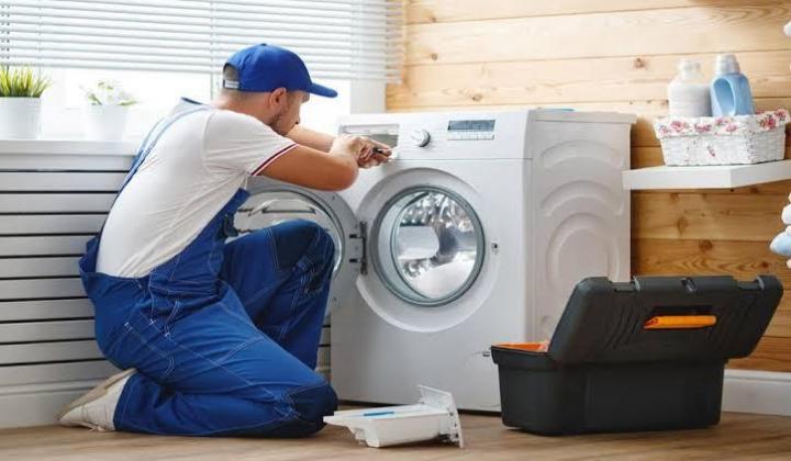 washing machine repair technician