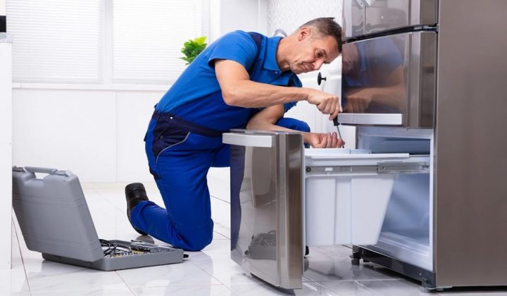 refrigerator repair technician